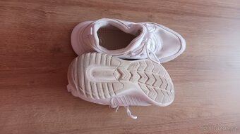 Bílé tenisky zn.Alpine Pro - 4