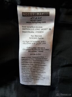 Dámský zimní kabát s kapucí - 4