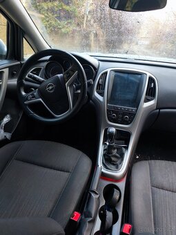 Opel Astra J 1.7DT - 4