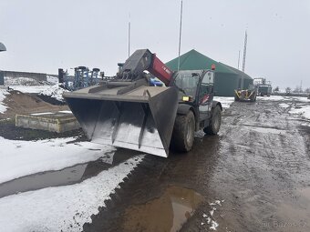 Teleskopický manipulátor Massey Ferguson TH 7038 - 4
