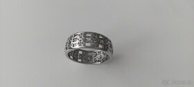 Ocelový prsten zdobený ornamenty. - 4