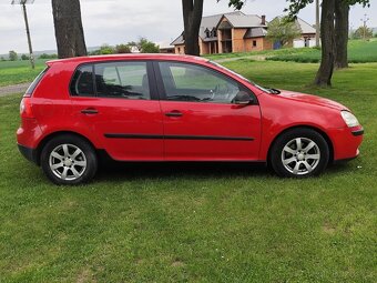 Volkswagen Golf 5 - 4