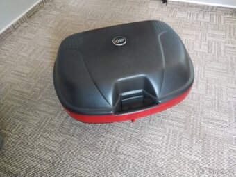 Prodám moto-kufr GIVI - 4