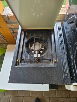 Plynový gril Char-broil - 4