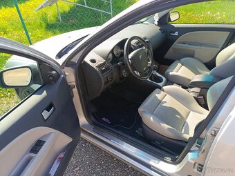 Prodám Ford Mondeo mk3 ST220 3.0 L V6 kombi - 4