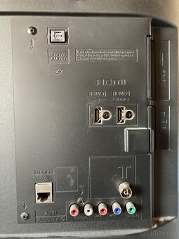 Prodám televizi Panasonic TX-32ES600E - 4