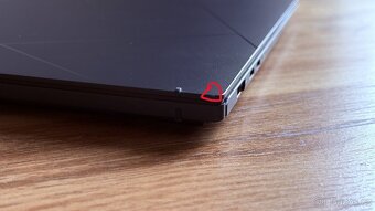 ASUS Zenbook S13 OLED, kov Intel Ultra 7, 32gb 1TB - 4