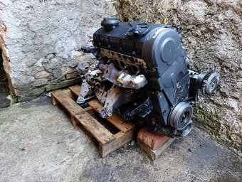 Motor + převodovka 6 kwalit. AVF 1.9 96 kw - 4