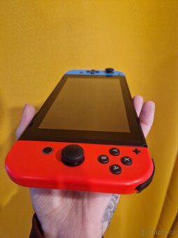 Nintendo Switch - 4