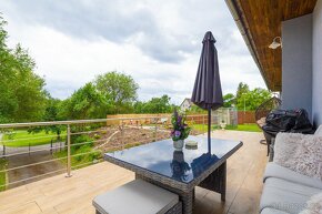 Prodej rodinného domu 358 m², pozemek 1 315 m² Slabce - 4