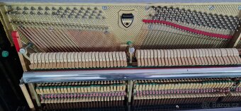 Černé piano Weinbach 125 - Petrof se židlí - 4