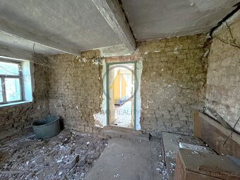 Prodej rodinného domu 4+1 v obci Sekeřice - 4