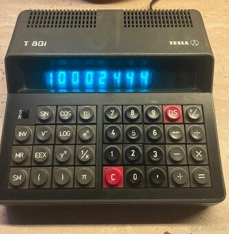 Tesla T801 – retro vědecká kalkulačka / ČSSR - 4