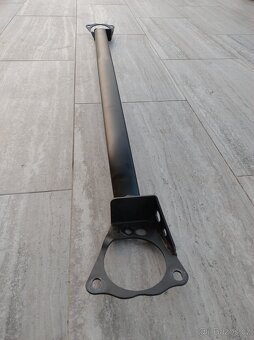 Vzpěra tlumičů BMW Z4 e85 - 4