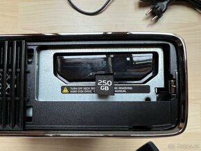 XBox 360 s HD 250 GB- vadný  pouze na díly - 4
