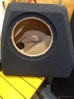 Subwoofer VW Golf - 4