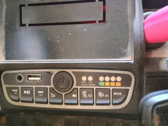 Auto na baterie dvou místně viz foto - 4