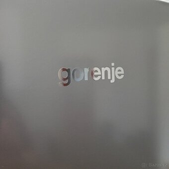 Prodám šedou lednici značky Gorenje - 4