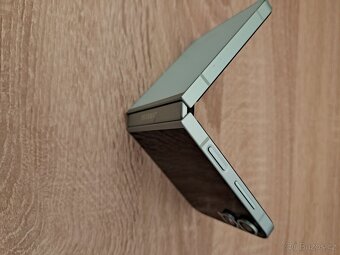 Galaxy Z Flip6 - 4
