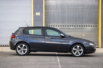 Alfa Romeo 147 1.9 JTD Q2 - 4