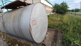 Nádrž na naftu - 4