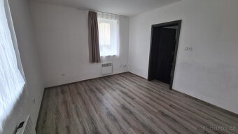 Pronajmu byt 1+1 v Litomyšli - 4