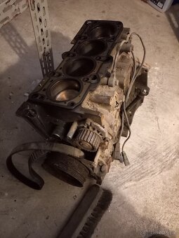 Prodám blok motor 1,8 turbo AWT - 4