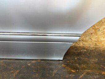 HOLÉ LEVÉ ZADNÍ DVEŘE MERCEDES W220 - 4