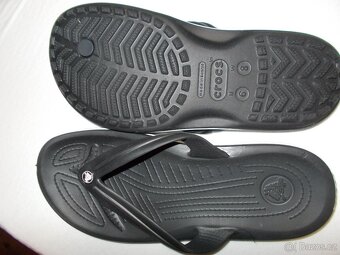 MEZIPRSTOVÉ PANTOFLE CROCS VEL M/6 W/8 38/39 NOVÉ - 4