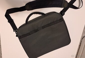 Taška nejen na 15" notebook zn. Case logistic - 4