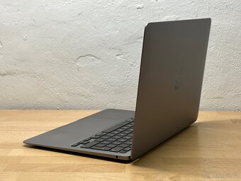 MacBook Air M1 2020/8GB RAM/M1/256GB SSD/Záruka - 4