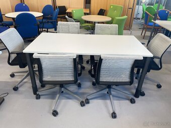 Zasedací stůl a židle Steelcase - 4