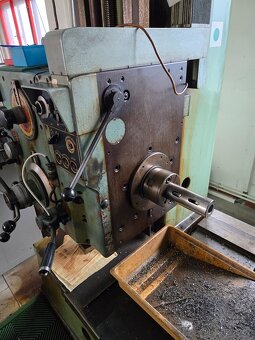 Vodorovná vyvrtávačka VH63 - 4