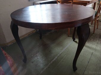 Starožitný jídelní stůl - 4