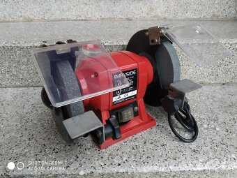 Prodám Dvoukotoučovou brusku Parkside PDS 200 ME -200 W. - 4