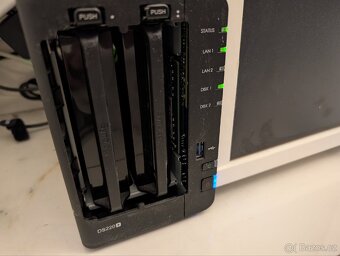 Synology NAS DS220+ - 4