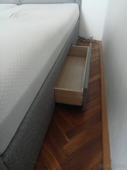 Postel s úložným prostorem XADRA, 180x200, šedý melír - 4