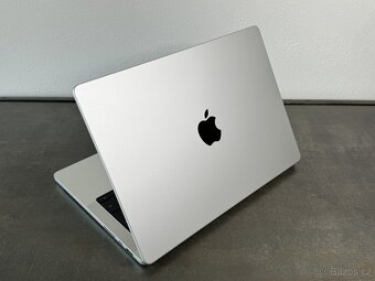 MacBook Pro 14" 2021 M1 Pro 500GB / 16GB - 4
