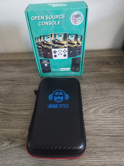 Handheld konzole R36Max (+18500 her) - 4