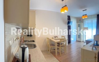 studio (1+kk) o výměře 37 m² s balkonem s výhledem na bazén - 4