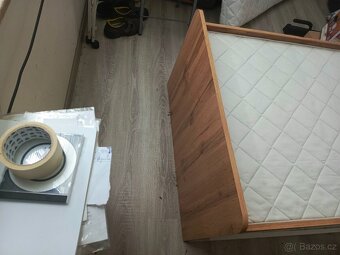 Prodam postel s vysouvacim dolnim luzkem, je jako nova - 4