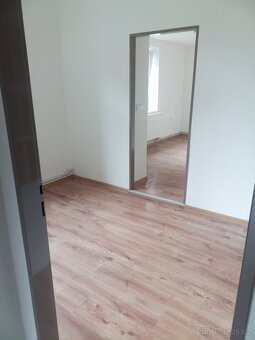Pronájem bytu 3 KK v Úpici - 4