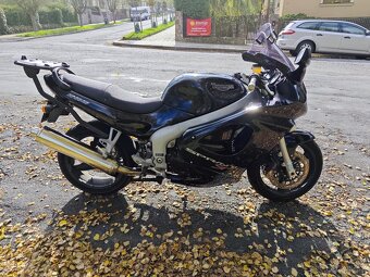 Triumph Sprint 955i ST - 4