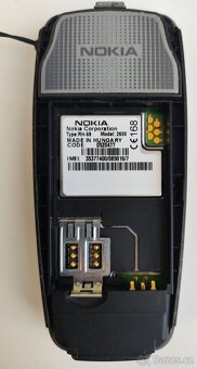 tlačítkový mobilní telefon Nokia 2600 AJ - 4