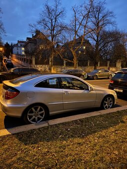 Mercedes-Benz C230 (CL203) - 4