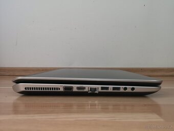 Čtyřjádrový notebook HP Pavilion dv7 - 4