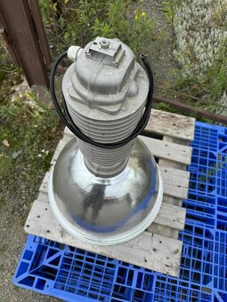 Průmyslové stropní svítidlo - 4