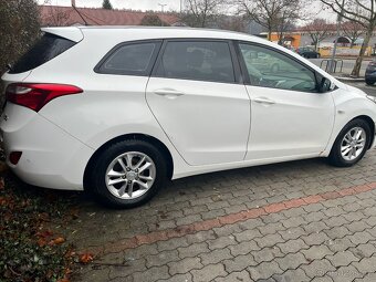 Hyundai i30 kombi - 4
