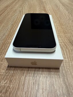 iPhone 13, 256GB hvězdně bílá - 4