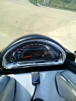 Suzuki Intruder M 1500 - 4